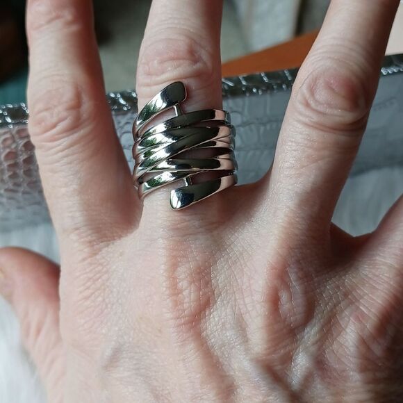 Sterling Silver Vintage Wide Band Ring - Size 7 and 8 - Picture 7 of 12